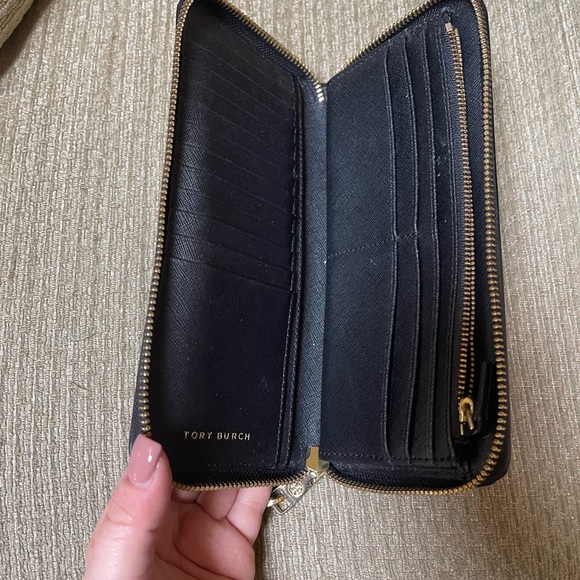 Tory Burch Wallet - Picture 2 of 3